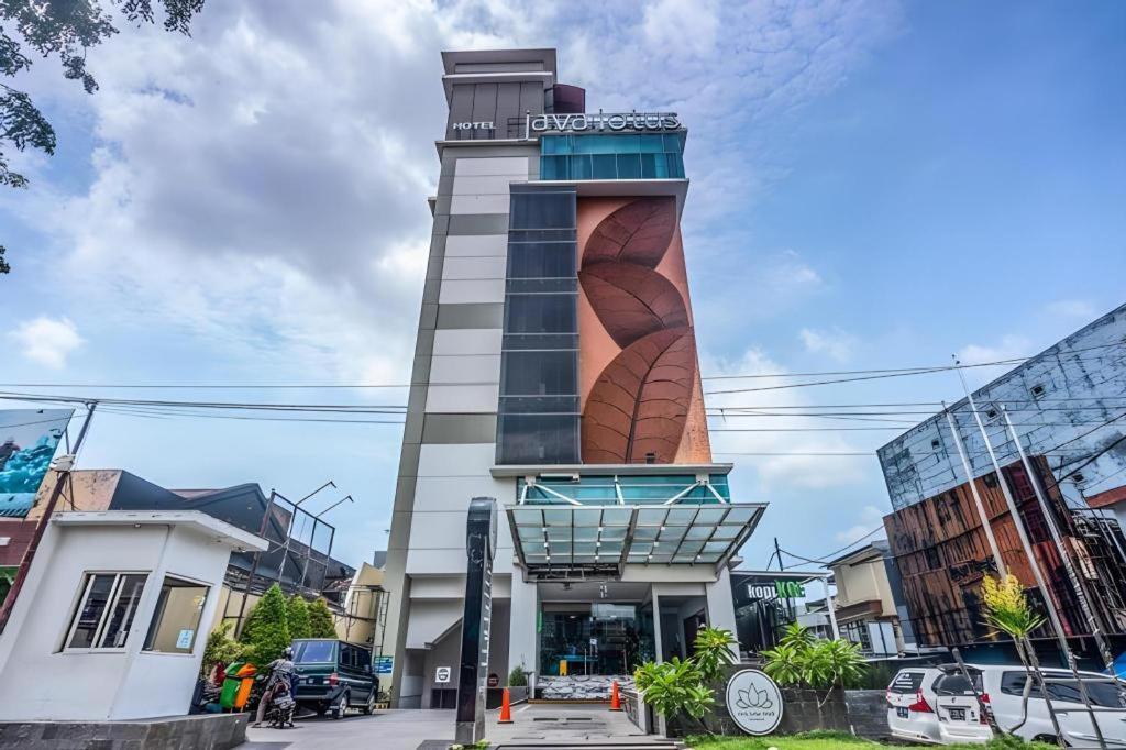 จาวา โลตัส โฮเทล เจมเบอร์  Hotel ภายนอก รูปภาพ