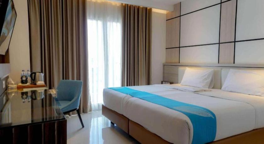 จาวา โลตัส โฮเทล เจมเบอร์  Hotel ภายนอก รูปภาพ