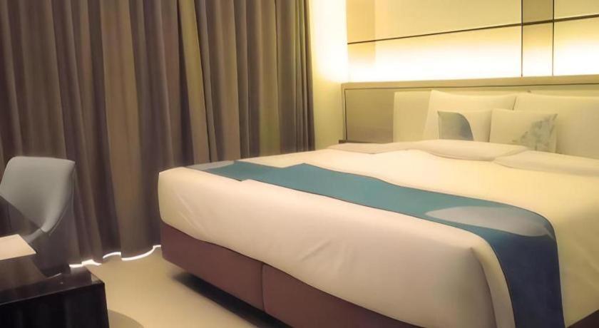 จาวา โลตัส โฮเทล เจมเบอร์  Hotel ภายนอก รูปภาพ
