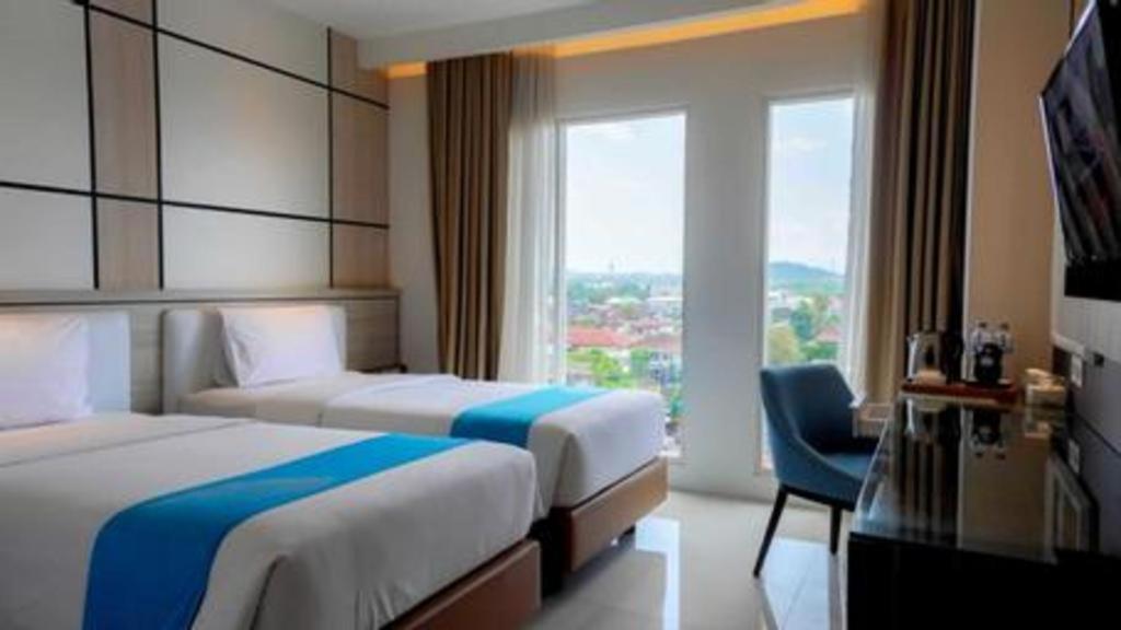 จาวา โลตัส โฮเทล เจมเบอร์  Hotel ภายนอก รูปภาพ